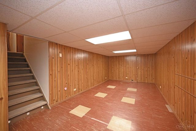 3810 S Broadlawn Circle, Silverton, OH 45236