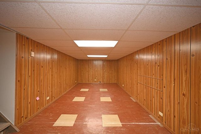 3810 S Broadlawn Circle, Silverton, OH 45236