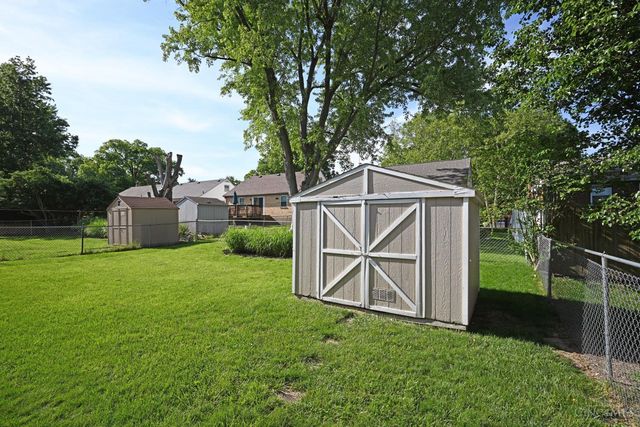 3810 S Broadlawn Circle, Silverton, OH 45236