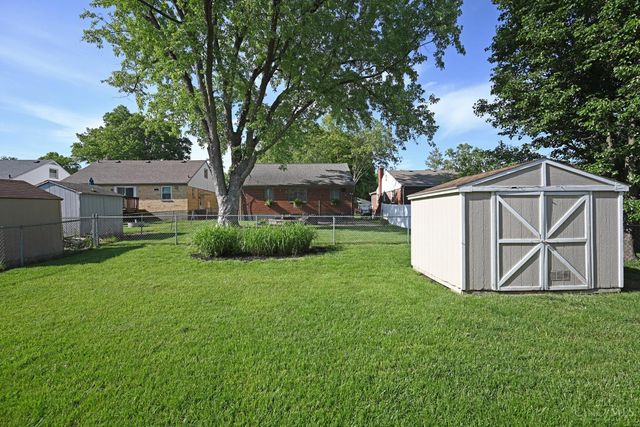 3810 S Broadlawn Circle, Silverton, OH 45236