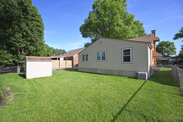 3810 S Broadlawn Circle, Silverton, OH 45236