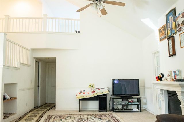 4712 W Celeste Avenue, Fresno, CA 93722