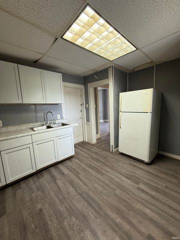 607 W Marion Street, Elkhart, IN 46516