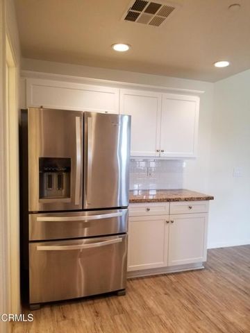 992 Los Angeles 103, Ventura, CA 93004