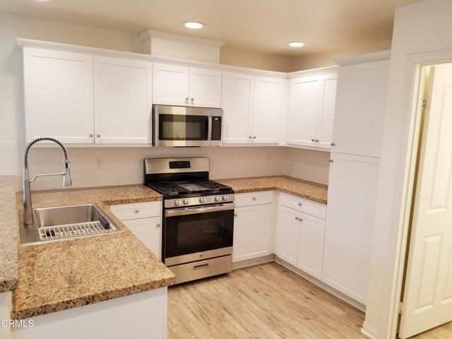 992 Los Angeles 103, Ventura, CA 93004