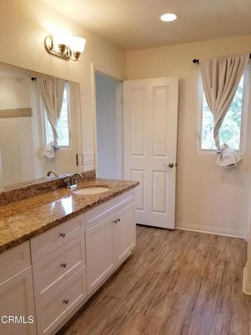 992 Los Angeles 103, Ventura, CA 93004