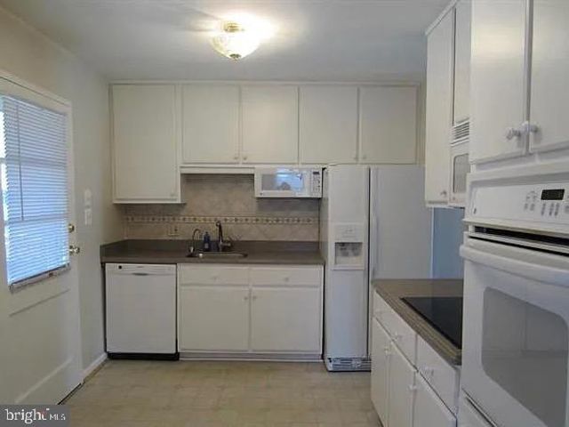 1452 DEWBERRY CT, Mclean, VA 22101