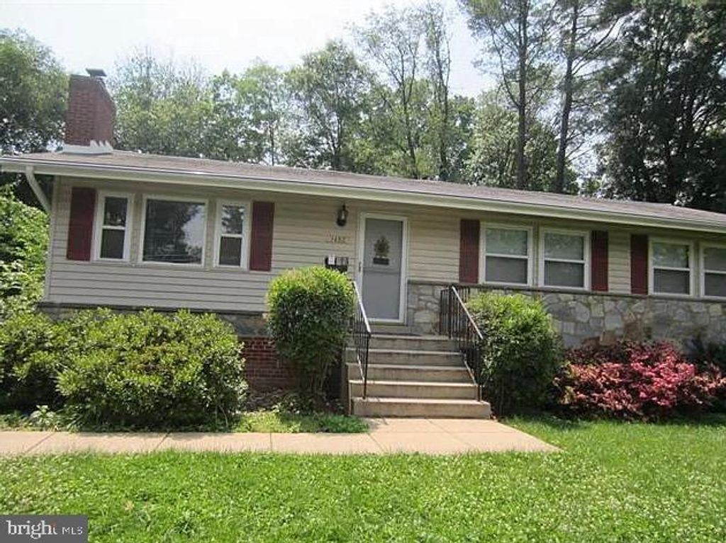 1452 DEWBERRY CT, Mclean, VA 22101