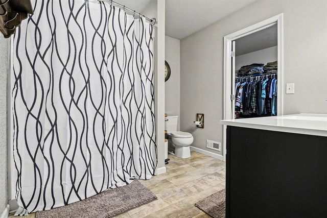 581 Cygnet Lake Drive, Benton Harbor, MI 49022