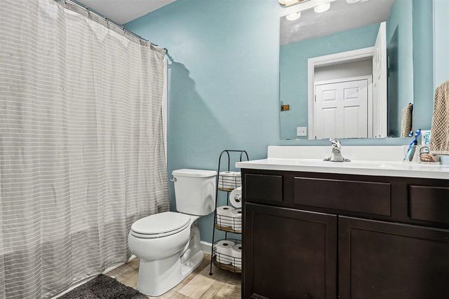 581 Cygnet Lake Drive, Benton Harbor, MI 49022