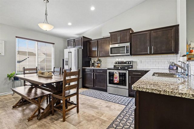 581 Cygnet Lake Drive, Benton Harbor, MI 49022