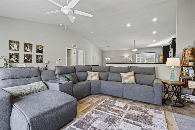 581 Cygnet Lake Drive, Benton Harbor, MI 49022