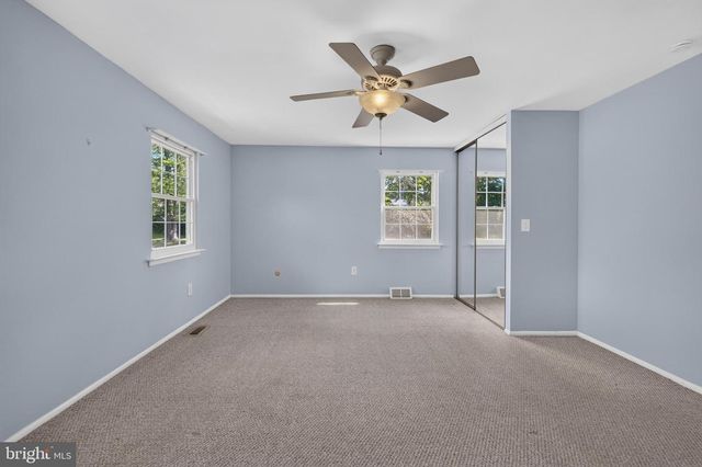 1815 PENNLAND CT, Lansdale, PA 19446