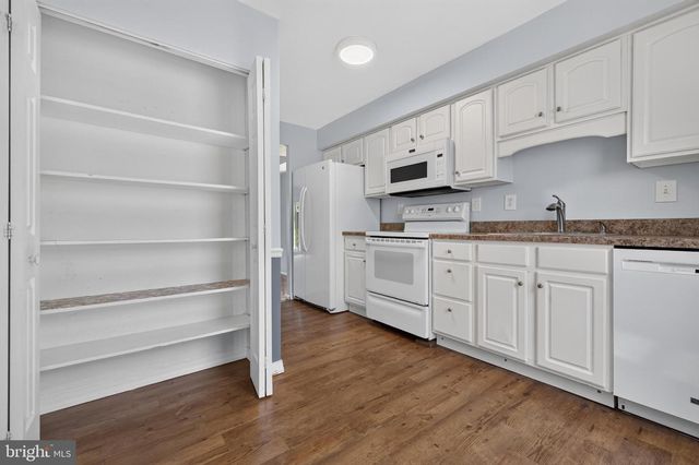 1815 PENNLAND CT, Lansdale, PA 19446