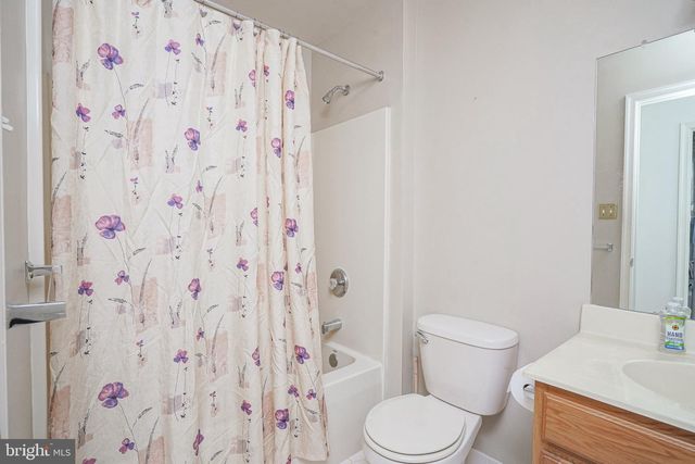 550 RIVIERA DR, Williamstown, NJ 08094