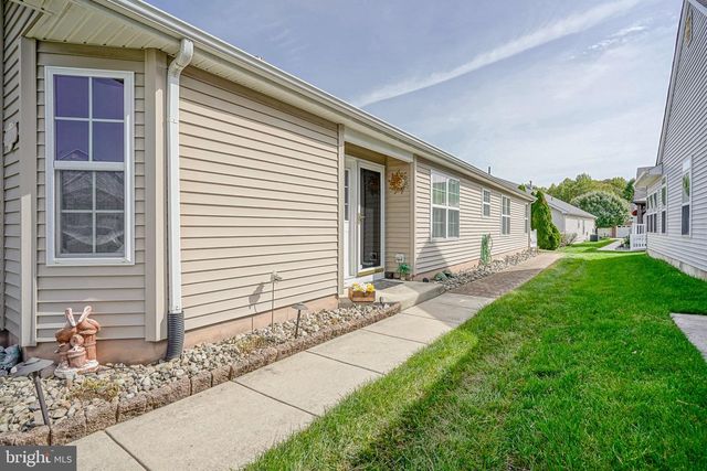 550 RIVIERA DR, Williamstown, NJ 08094