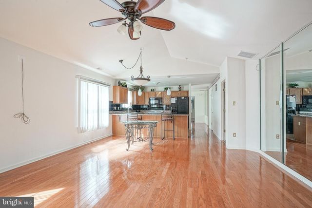 550 RIVIERA DR, Williamstown, NJ 08094