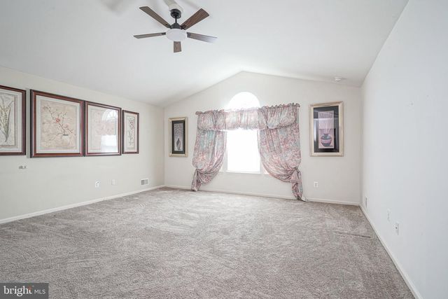 550 RIVIERA DR, Williamstown, NJ 08094