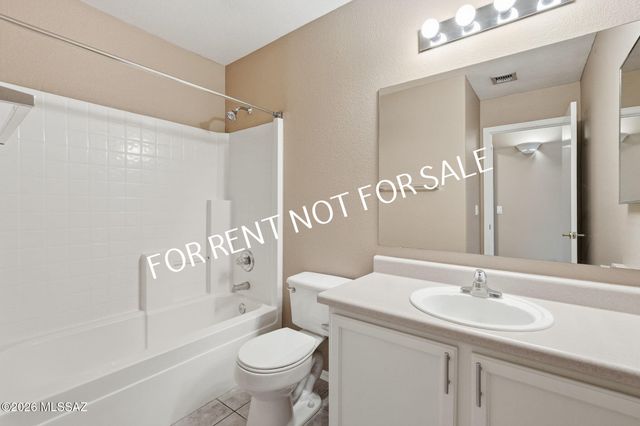 8802 S Desert Valley Way, Tucson, AZ 85747