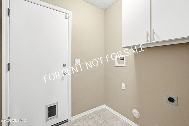 8802 S Desert Valley Way, Tucson, AZ 85747