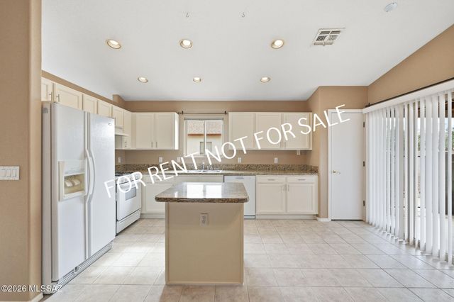 8802 S Desert Valley Way, Tucson, AZ 85747