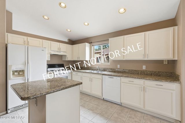 8802 S Desert Valley Way, Tucson, AZ 85747