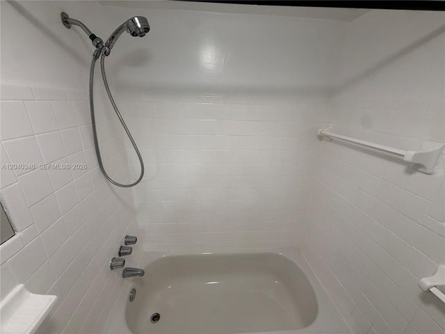 143 SW 9th St 301, Miami, FL 33130