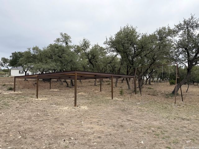 1605 Lake Ridge Blvd, Canyon Lake, TX 78133