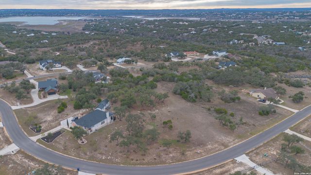 1605 Lake Ridge Blvd, Canyon Lake, TX 78133