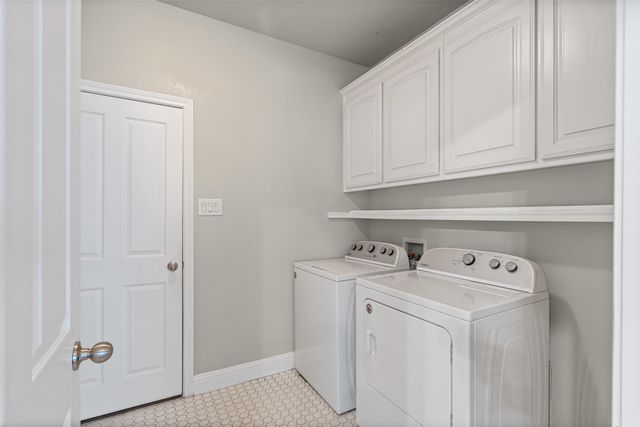 402 N Trinity Street, Decatur, TX 76234