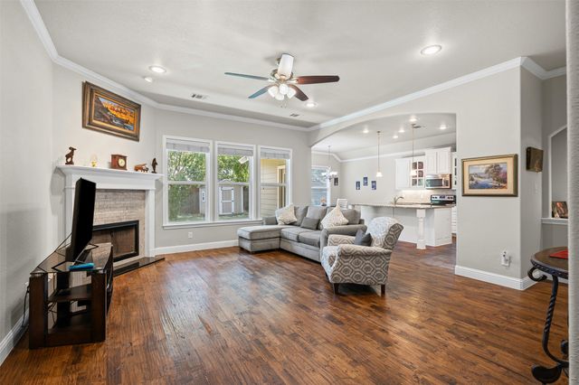 402 N Trinity Street, Decatur, TX 76234