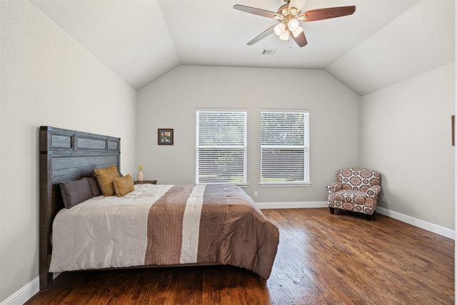 402 N Trinity Street, Decatur, TX 76234
