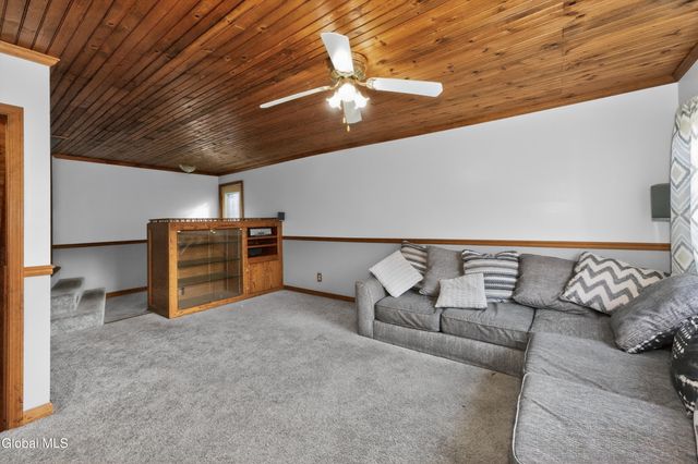 1038 Dudley Road, Rotterdam, NY 12303