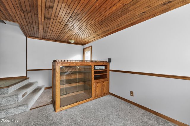 1038 Dudley Road, Rotterdam, NY 12303