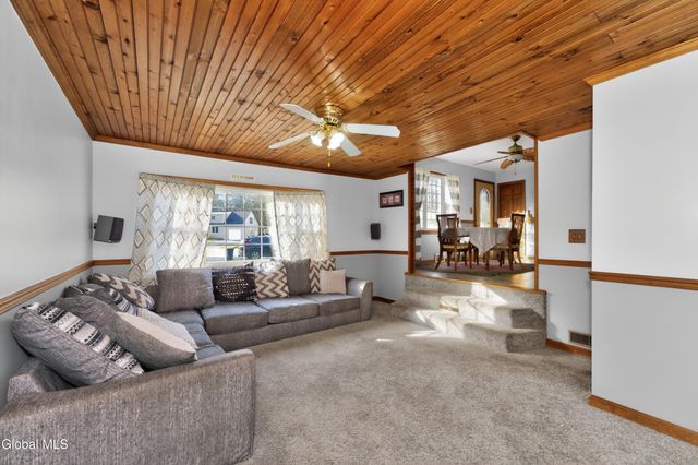 1038 Dudley Road, Rotterdam, NY 12303