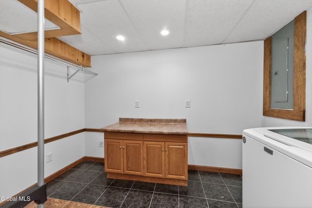 1038 Dudley Road, Rotterdam, NY 12303