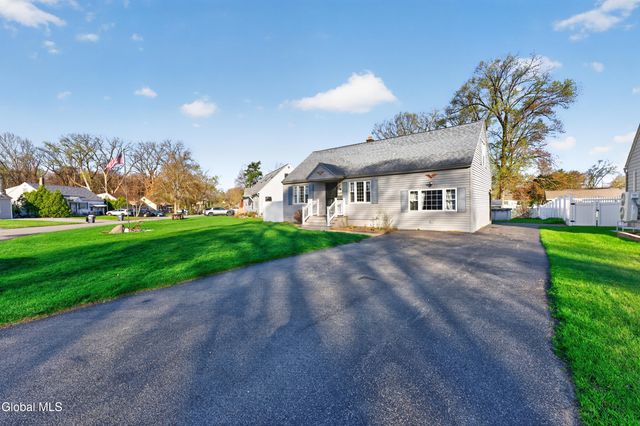 1038 Dudley Road, Rotterdam, NY 12303