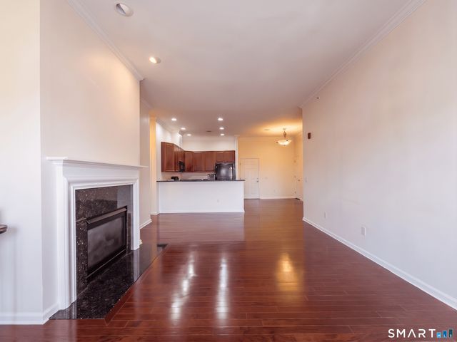 1 King Philip Drive 414, West Hartford, CT 06117