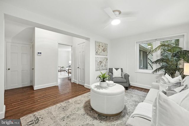 2313 N WAKEFIELD ST, Arlington, VA 22207