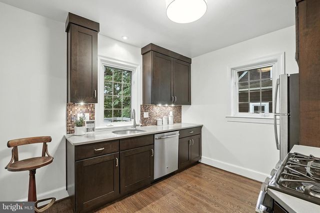 2313 N WAKEFIELD ST, Arlington, VA 22207