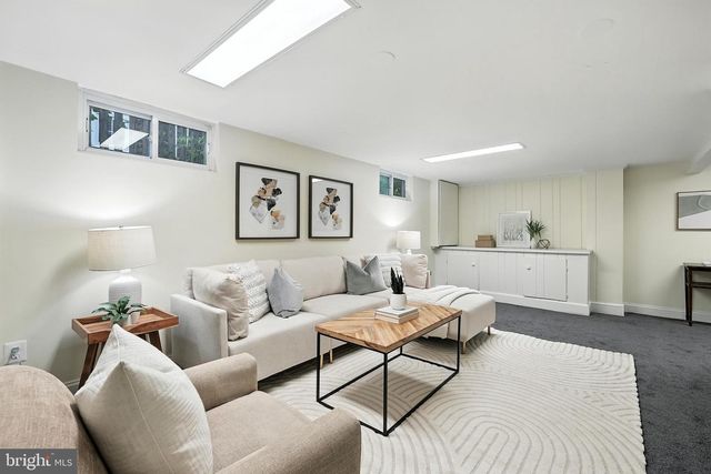 2313 N WAKEFIELD ST, Arlington, VA 22207