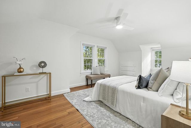 2313 N WAKEFIELD ST, Arlington, VA 22207