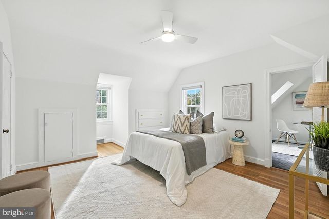 2313 N WAKEFIELD ST, Arlington, VA 22207