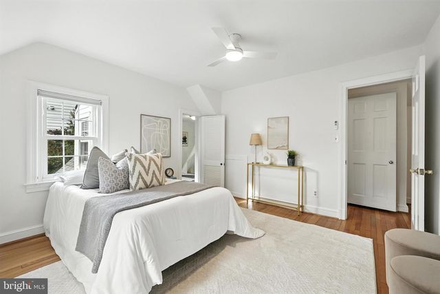 2313 N WAKEFIELD ST, Arlington, VA 22207