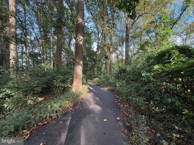 2313 N WAKEFIELD ST, Arlington, VA 22207