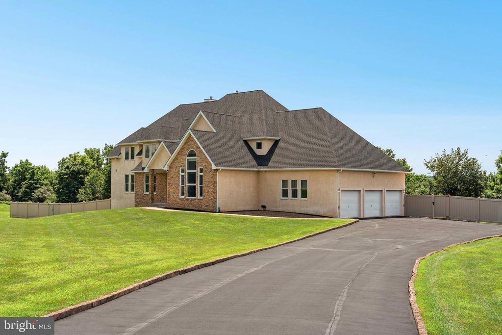 2145 2ND STREET PIKE, Newtown, PA 18940