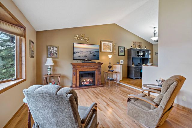 1213 Bluebill Bay Road, Burnsville, MN 55306