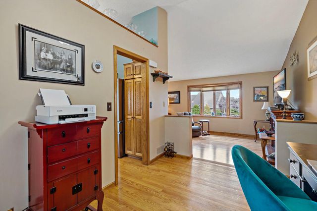 1213 Bluebill Bay Road, Burnsville, MN 55306