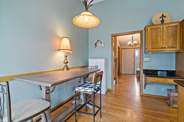 1213 Bluebill Bay Road, Burnsville, MN 55306