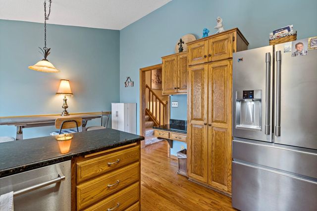 1213 Bluebill Bay Road, Burnsville, MN 55306